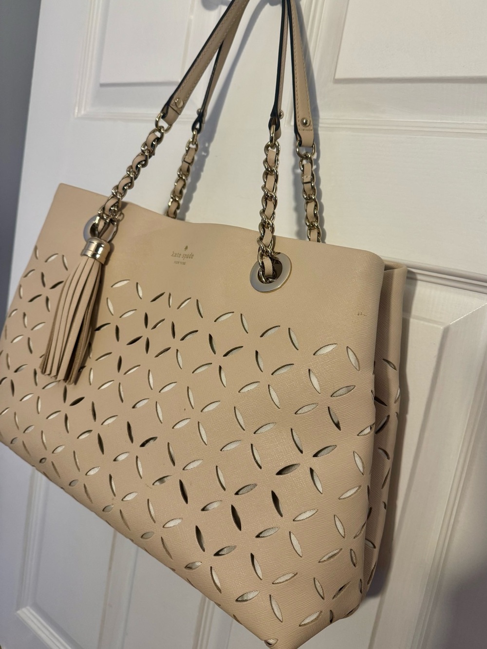 Kate Spade Light Beige Laser-Cut Maryanne Shoulder Bag with Tassel - Picture 2 of 14